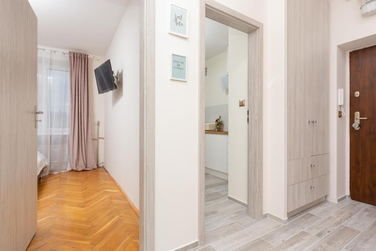 City Center Apartment Elektoralna By Noclegi Renters Varsovia Exterior foto